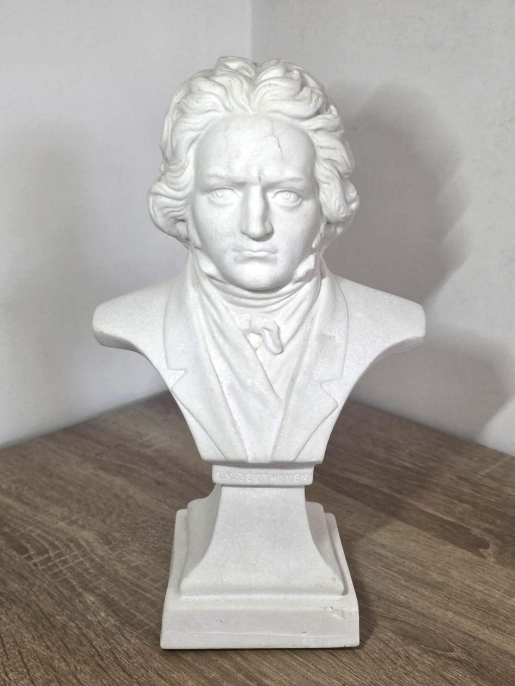 Ludwig van Beethoven — Vintage White Composer Bust – photo 1