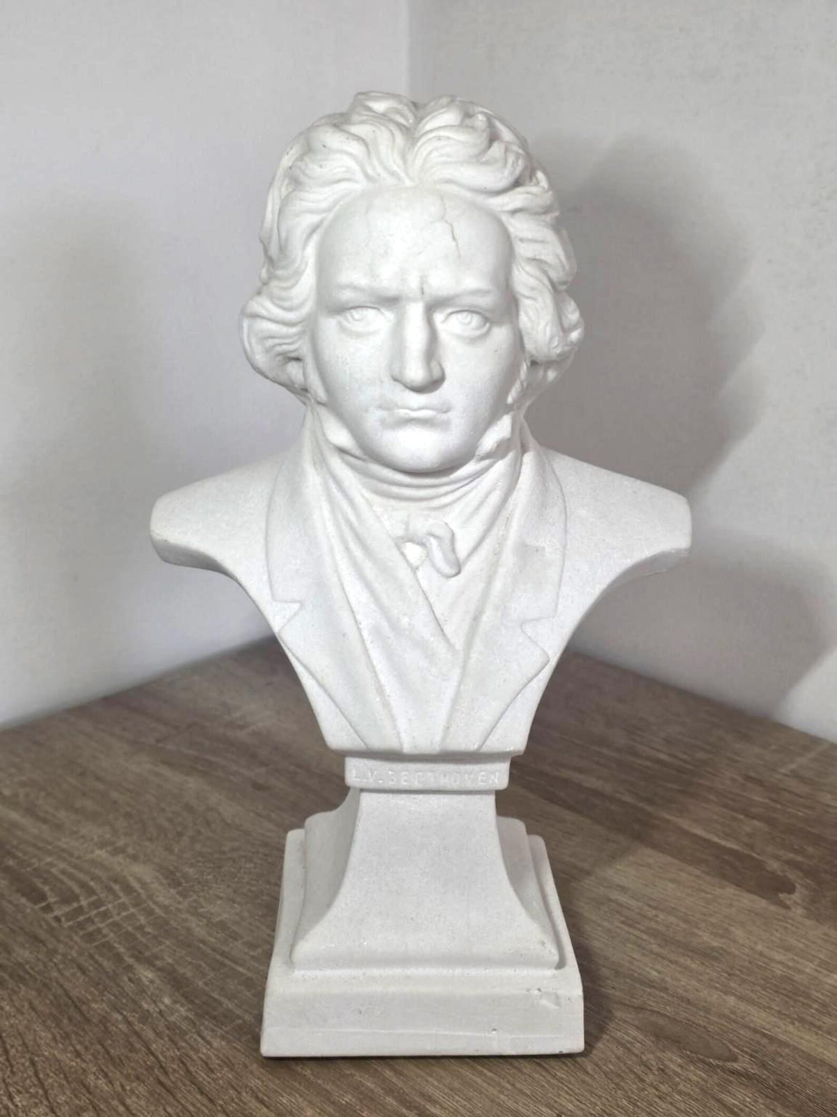 Ludwig van Beethoven — Vintage White Composer Bust – photo 1