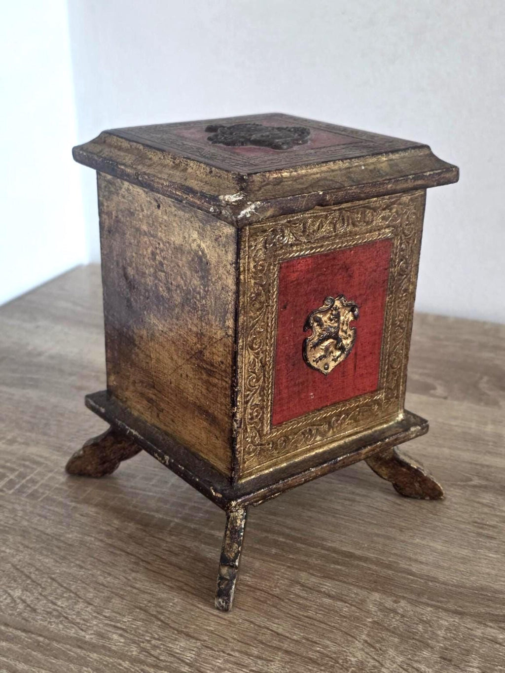 Red & Gilt Florentine-Style — Vintage Miniature Chest of Drawers – photo 3