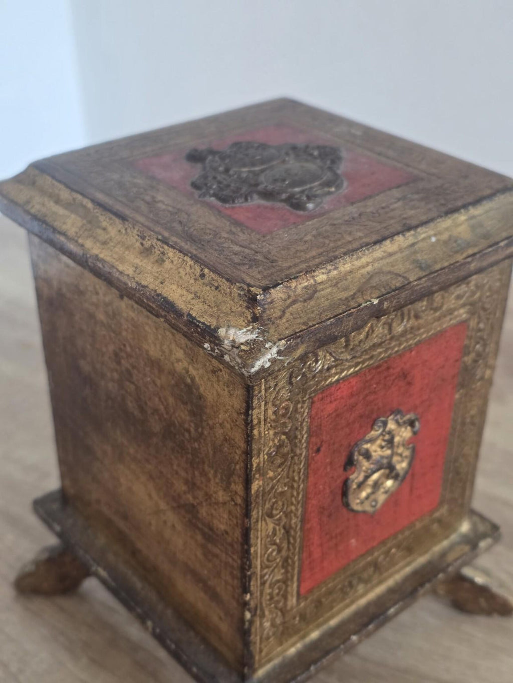 Red & Gilt Florentine-Style — Vintage Miniature Chest of Drawers – photo 7