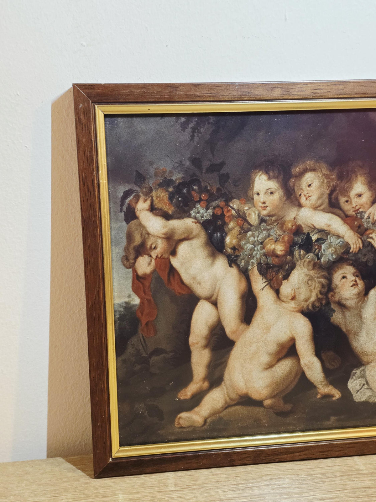 Cherubs with a Fruit Garland — Art Print in a Vintage Brown & Gold Frame — photo 3